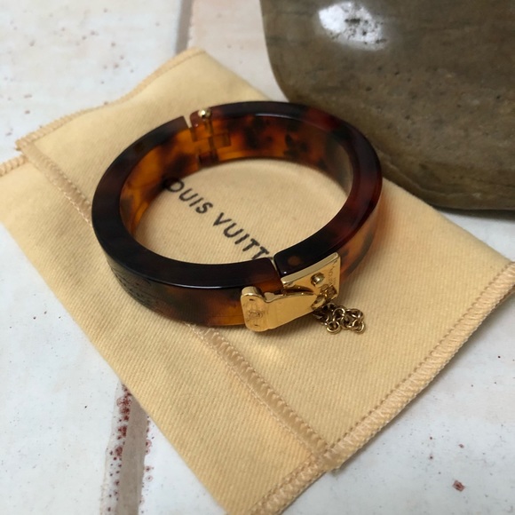 LOUIS VUITTON MARBLIZED BRACELET - Picture 1 of 8